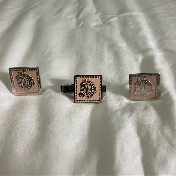 Swank Pink Horse Mid Century Cuff Links & Tie Clip Set - Picture 1 of 8